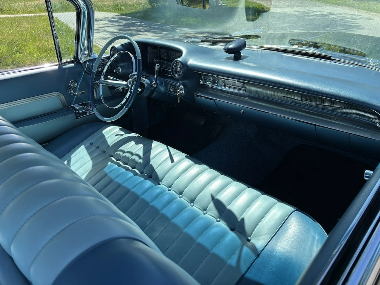 Cadillac Deville - Zdjęcie 31