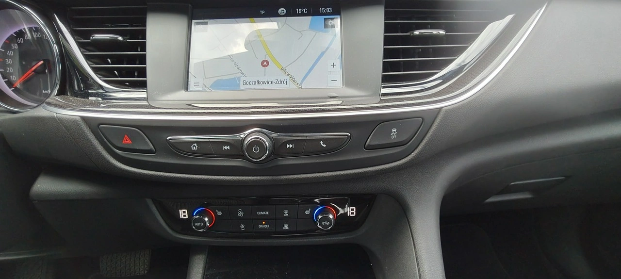 Opel Insignia - Zdjęcie 9