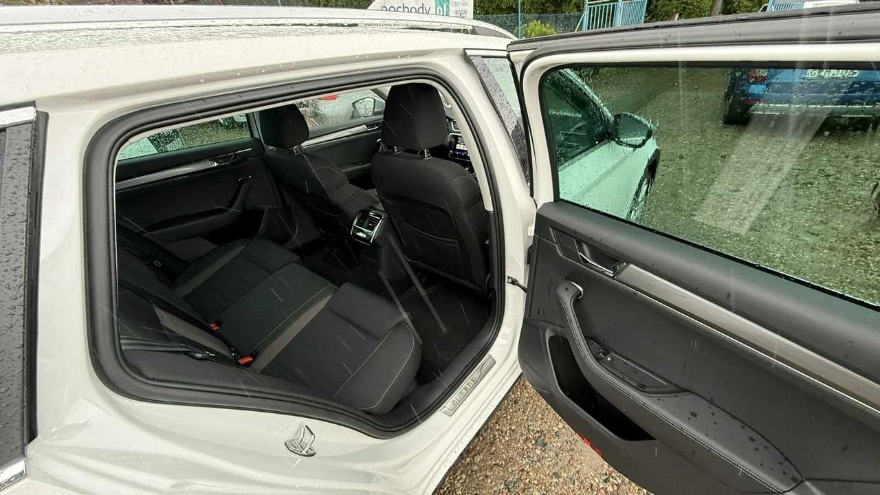 Skoda Superb - Zdjęcie 14