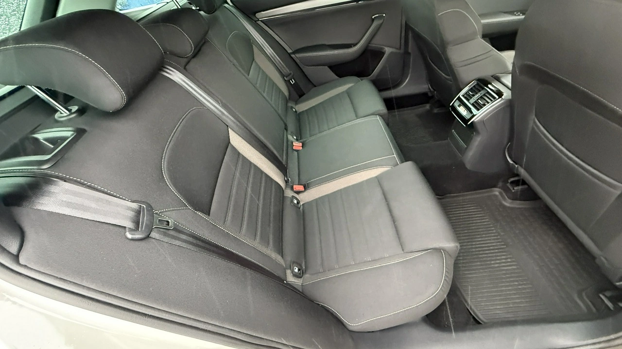 Skoda Superb - Zdjęcie 18
