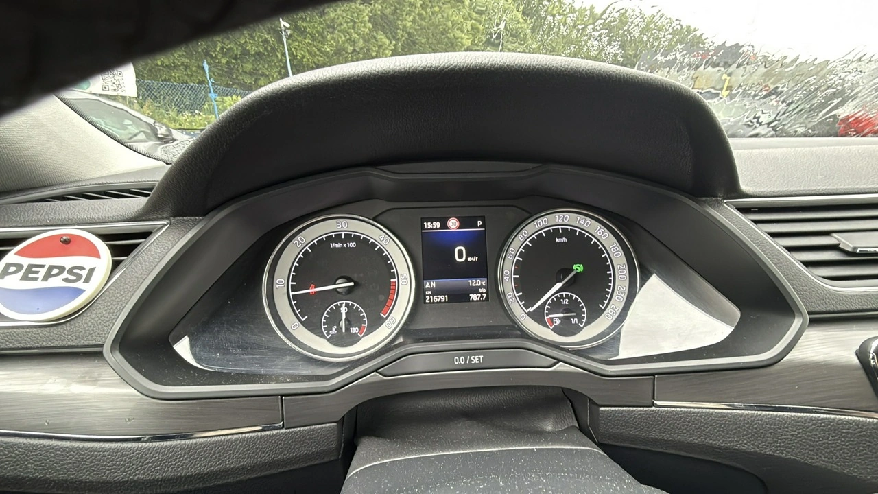 Skoda Superb - Zdjęcie 23