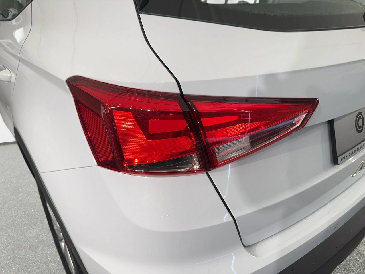 Seat Arona - Zdjęcie 10