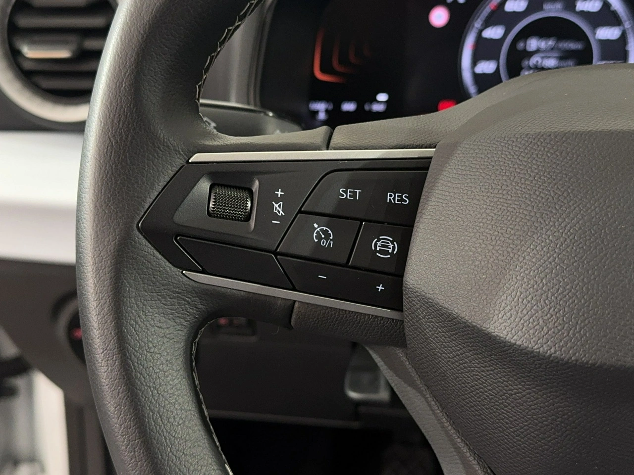 Seat Arona - Zdjęcie 16