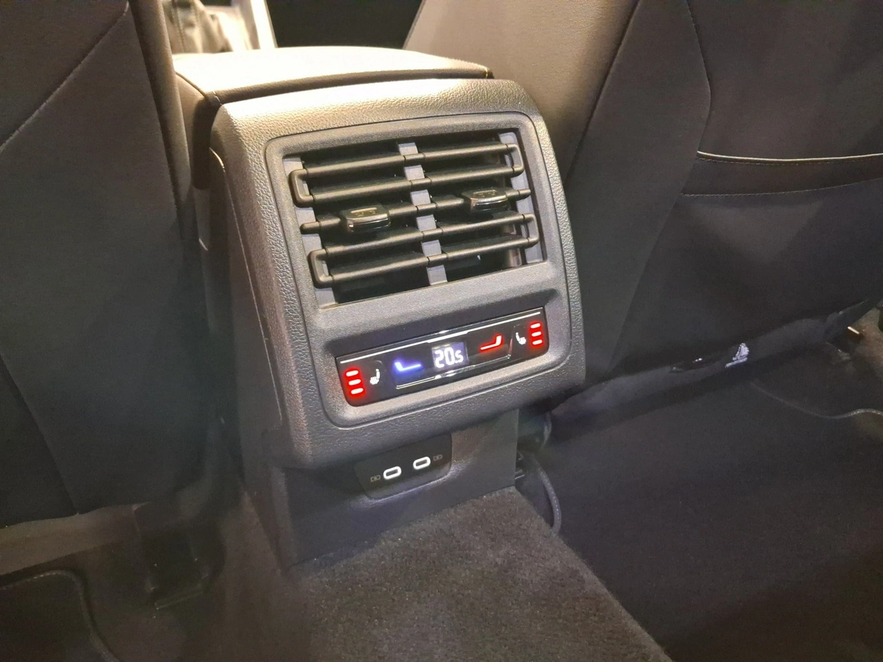 Volkswagen Golf Variant - Zdjęcie 11