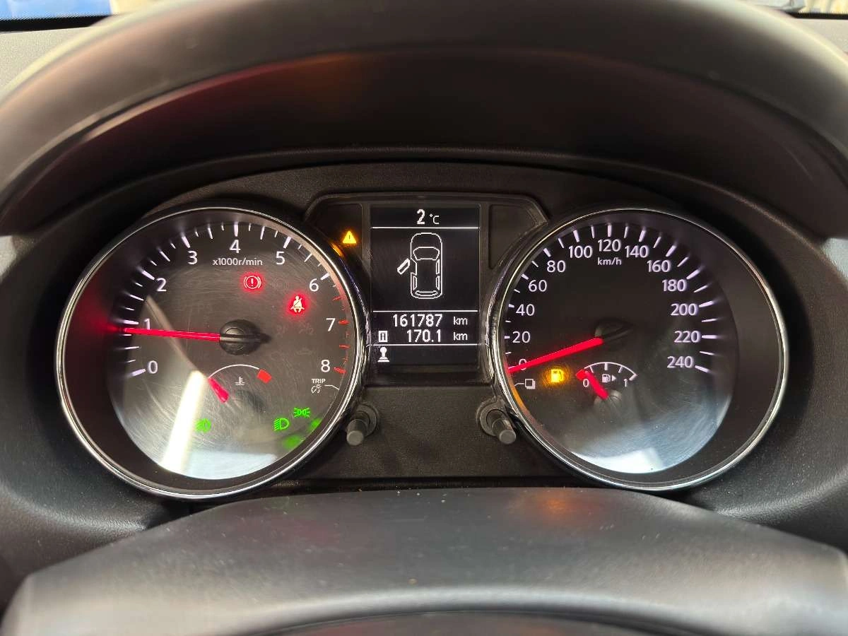 Nissan Qashqai - Zdjęcie 25