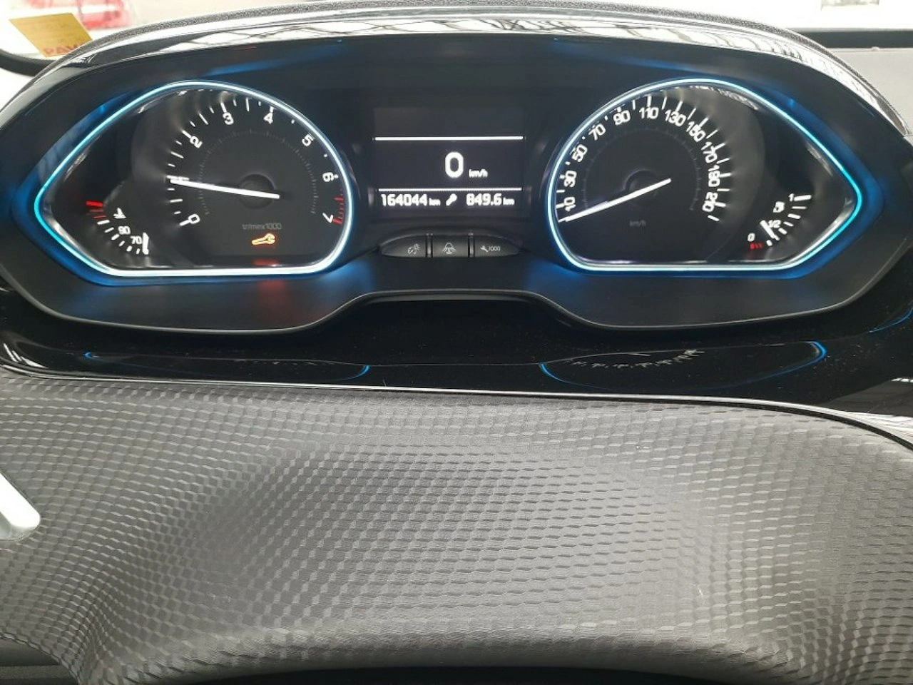 Peugeot 2008 - Zdjęcie 9