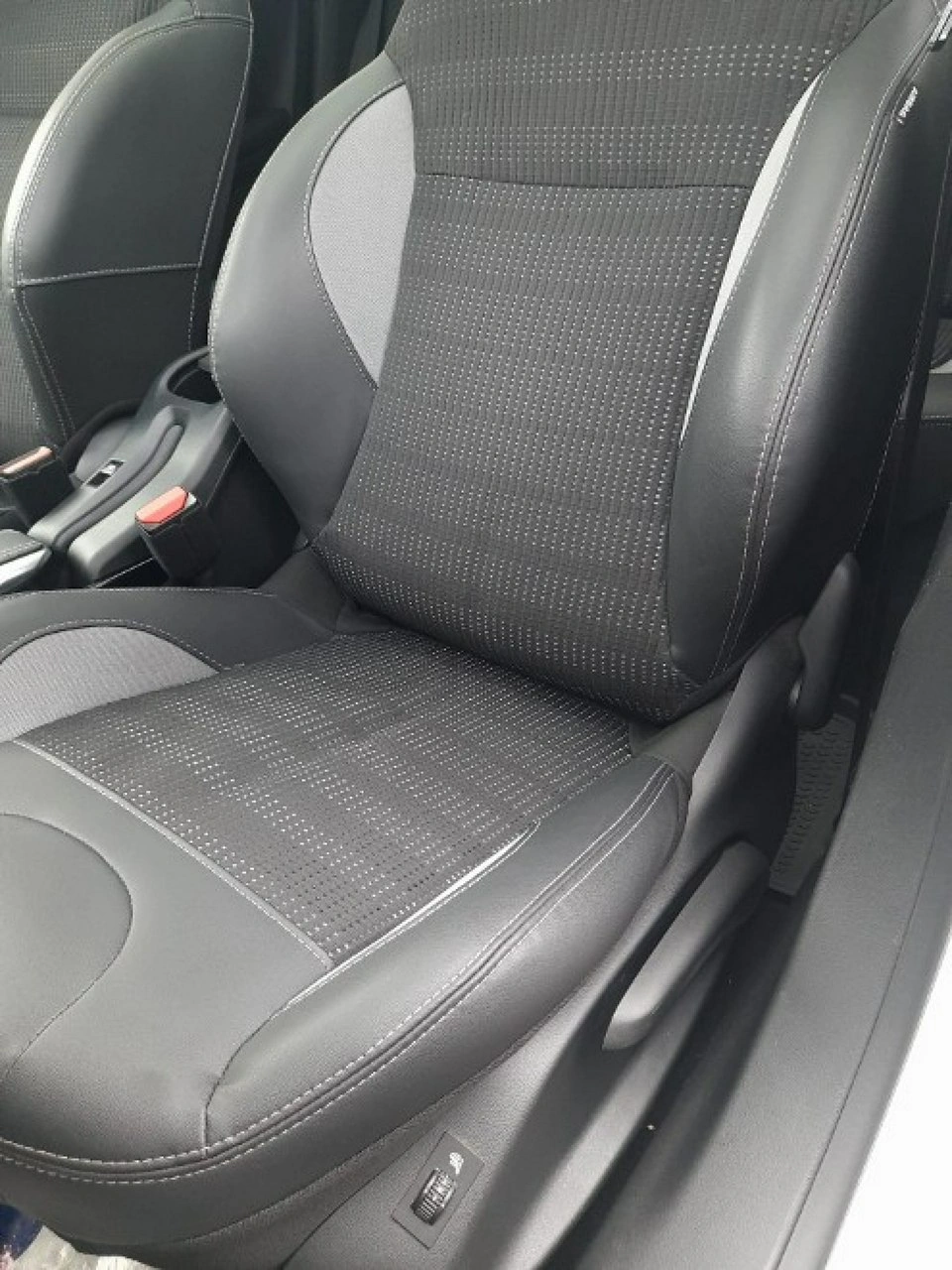 Peugeot 2008 - Zdjęcie 14