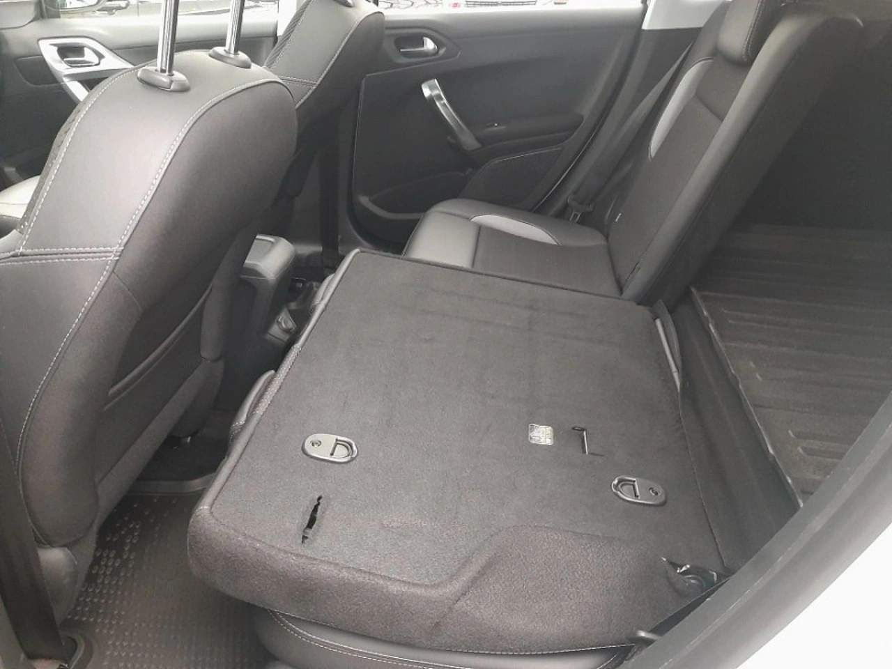 Peugeot 2008 - Zdjęcie 15