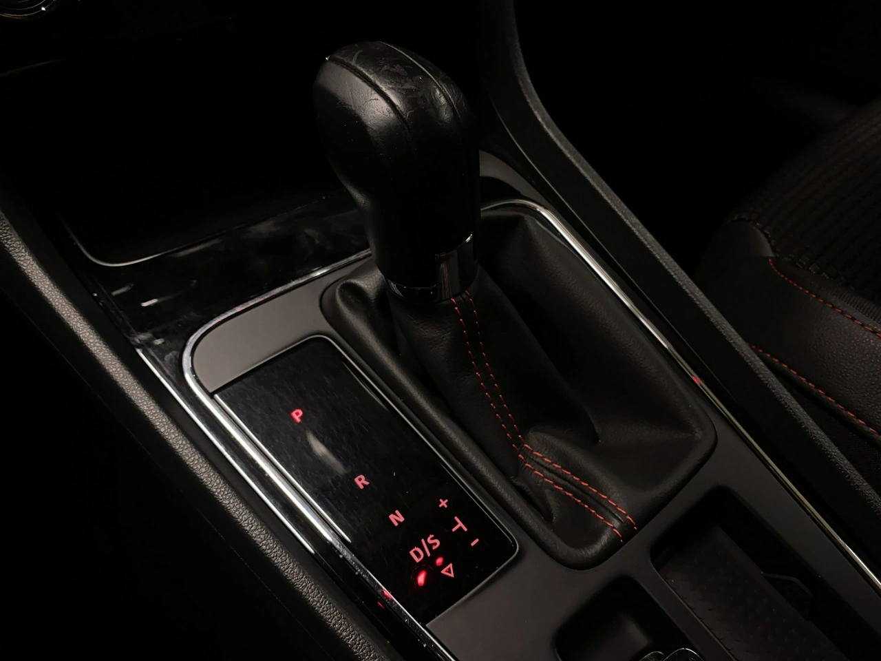 Seat Leon Sportstourer - Zdjęcie 33