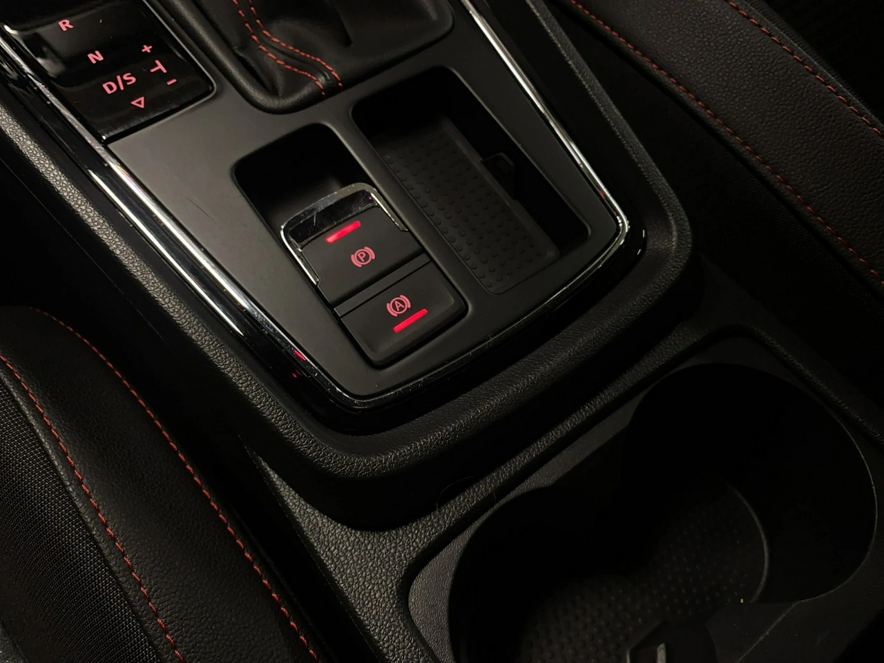 Seat Leon Sportstourer - Zdjęcie 34