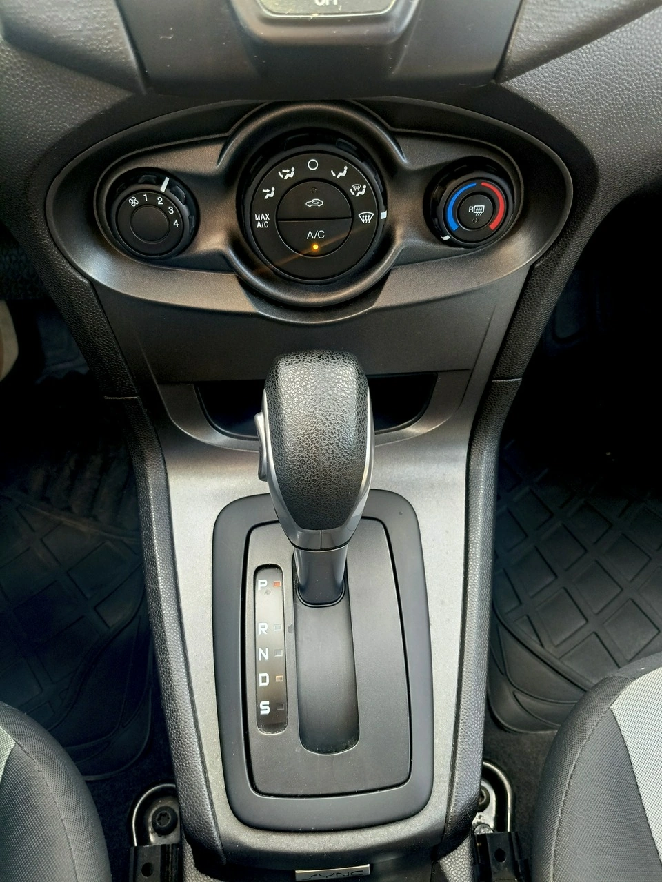 Ford Fiesta - Zdjęcie 5