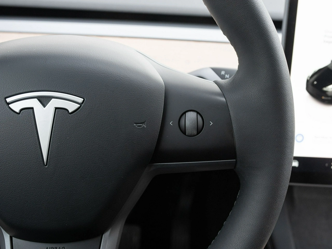 Tesla Y - Zdjęcie 12