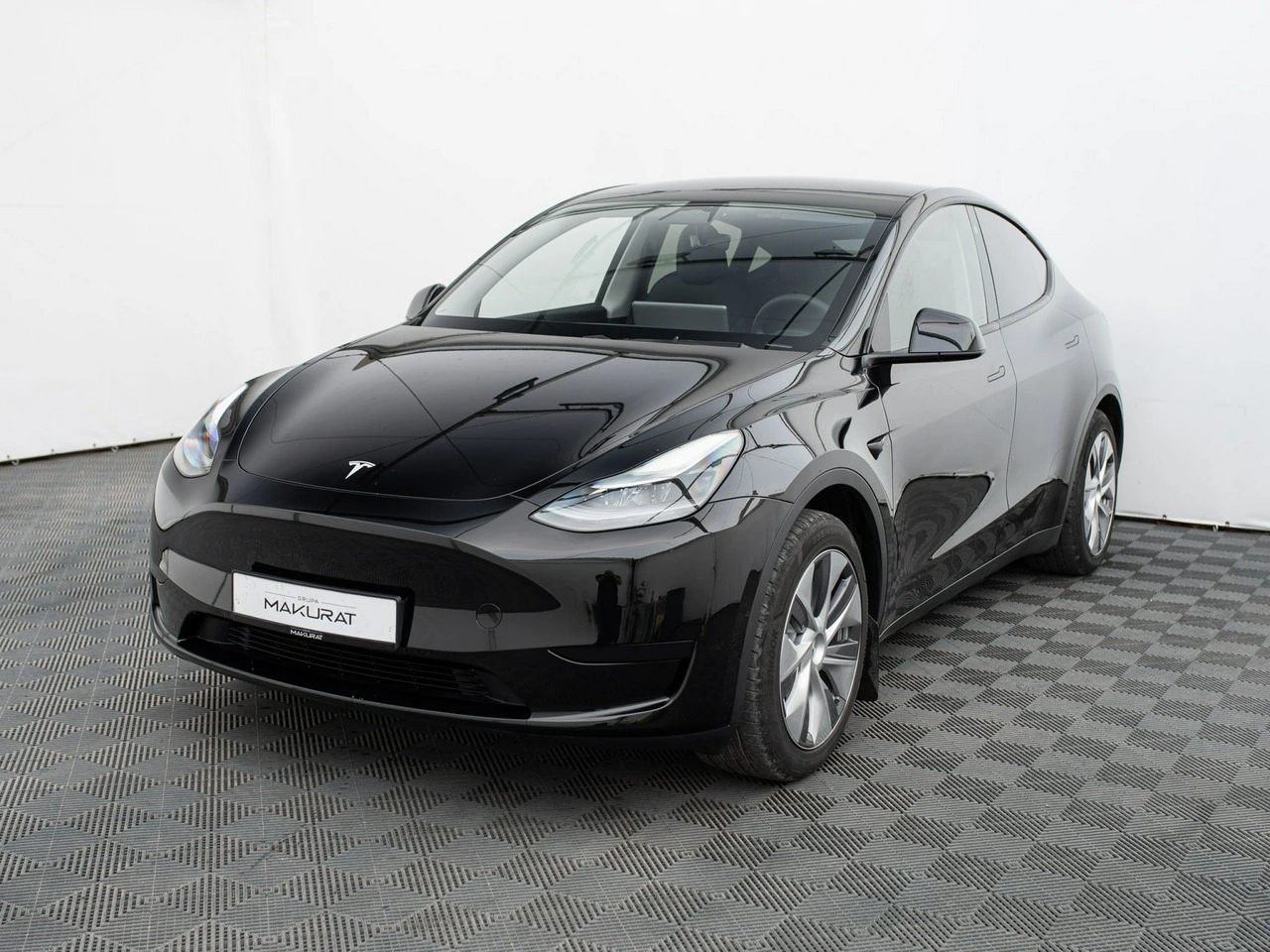 Tesla Y - Zdjęcie 1