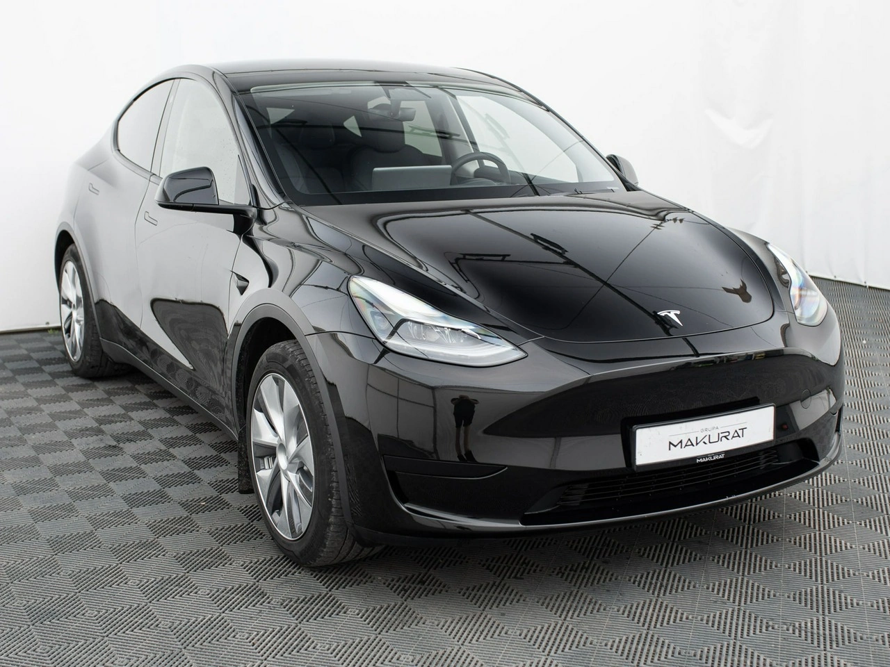Tesla Y - Zdjęcie 2