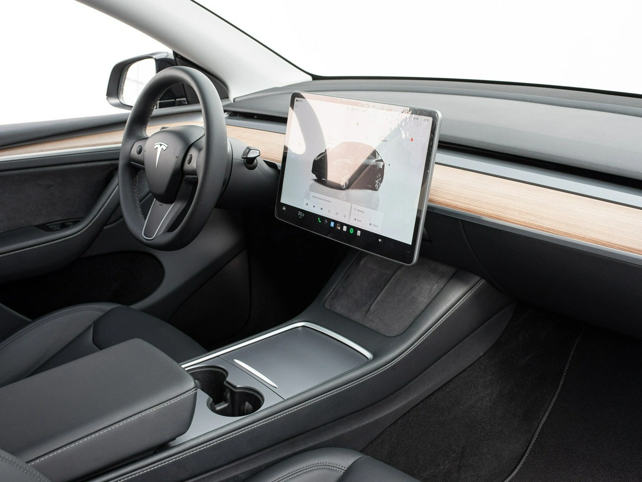 Tesla Y - Zdjęcie 29