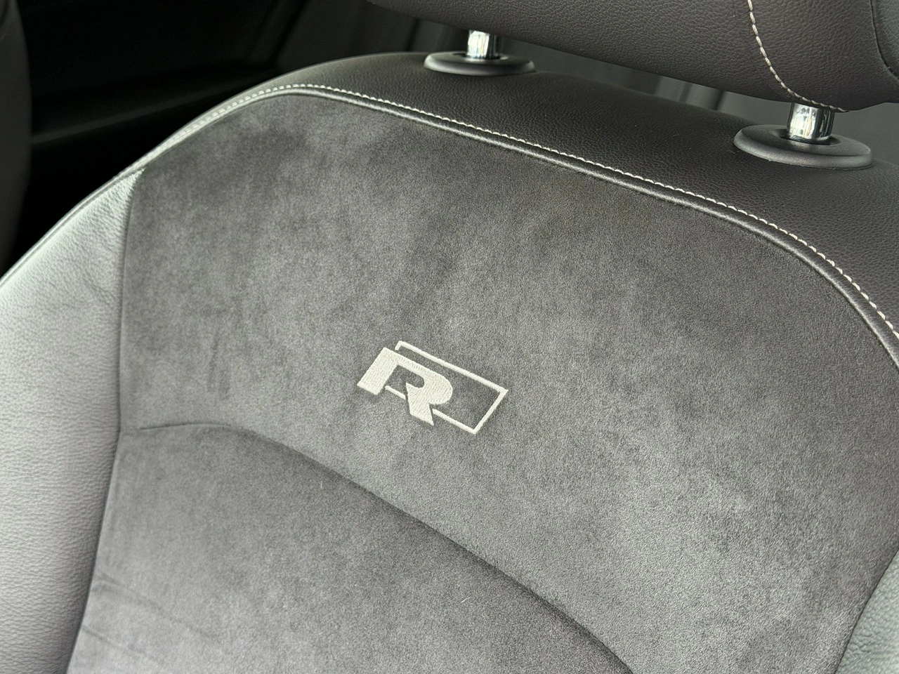 Volkswagen Arteon - Zdjęcie 21
