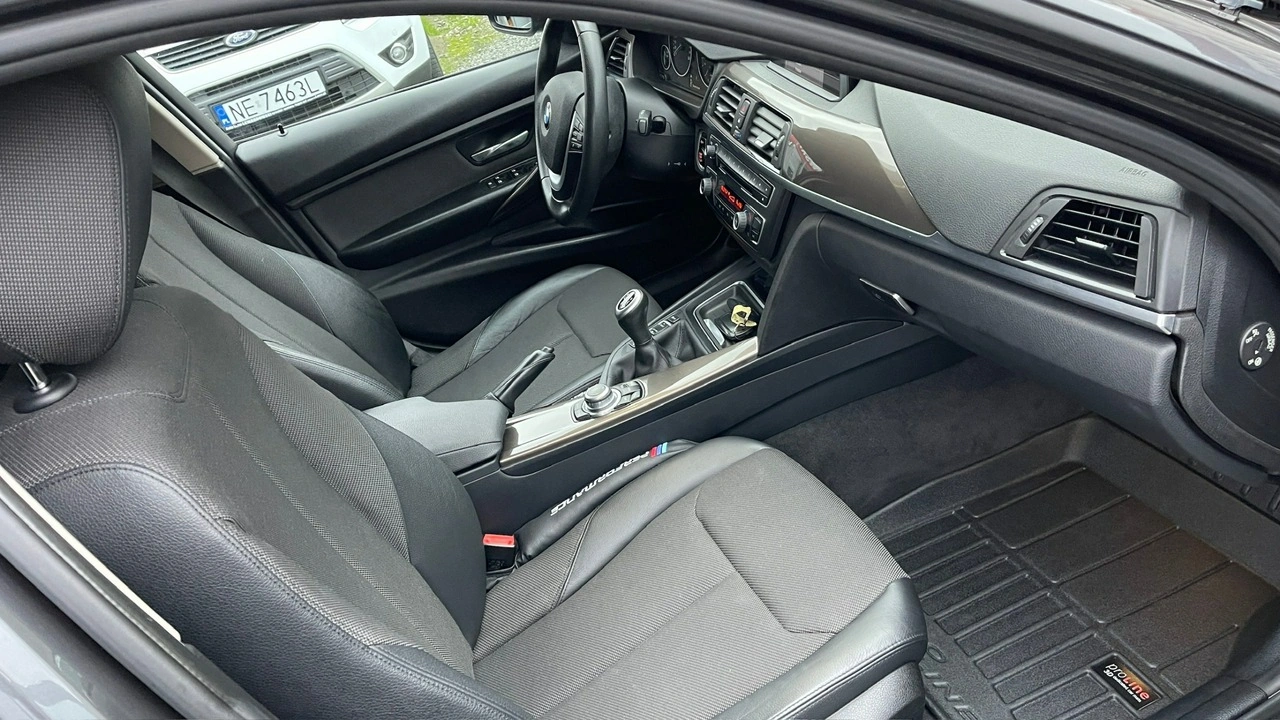 BMW 318 - Zdjęcie 15