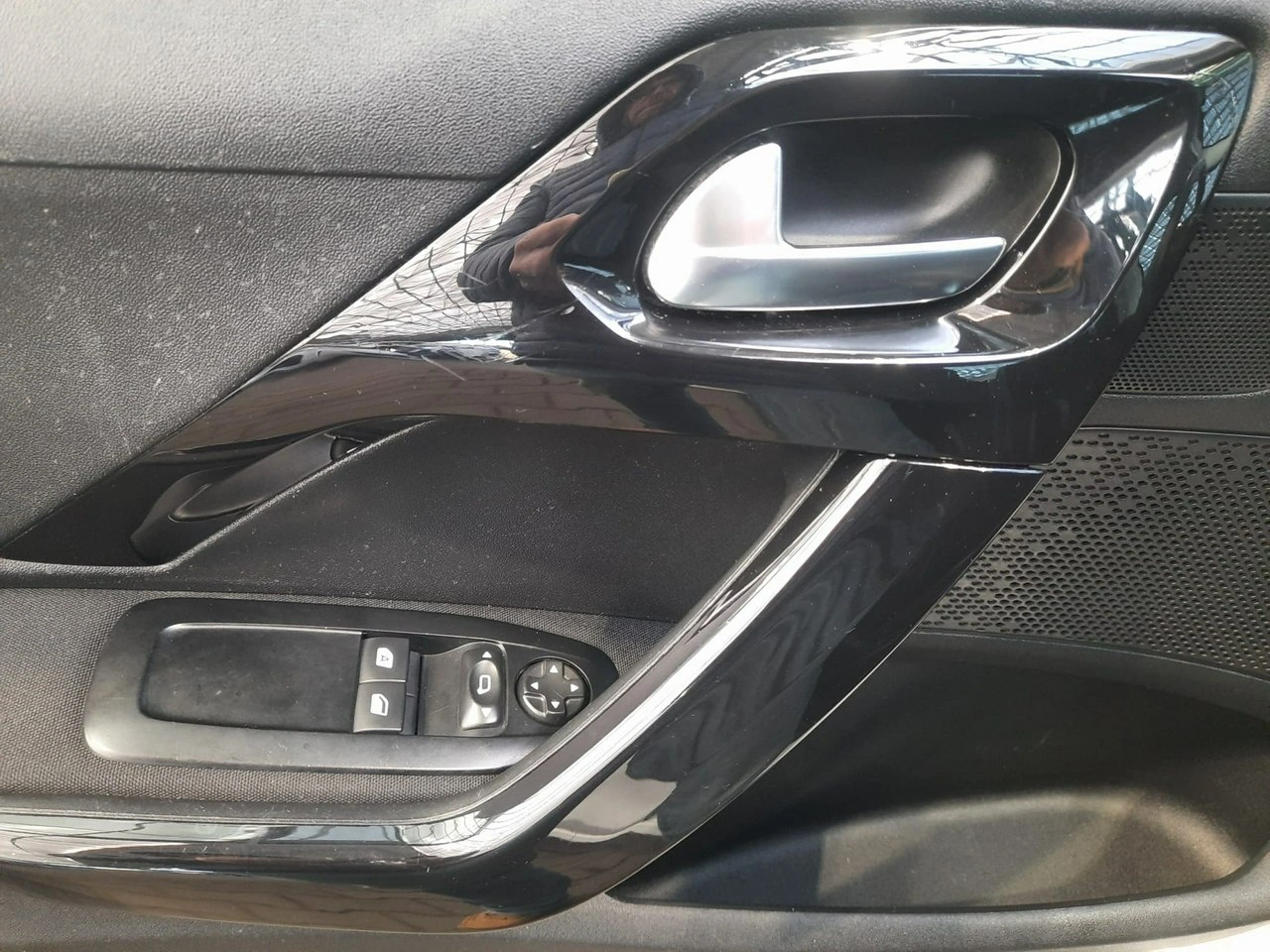 Peugeot 208 - Zdjęcie 18