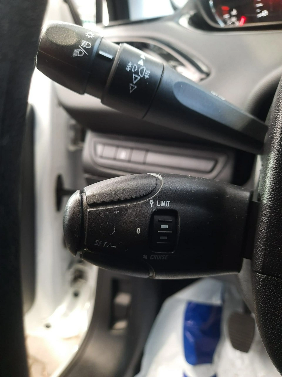 Peugeot 208 - Zdjęcie 19