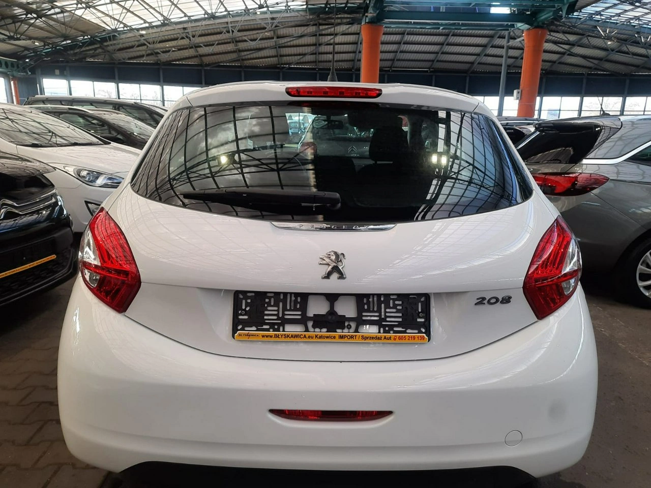 Peugeot 208 - Zdjęcie 8