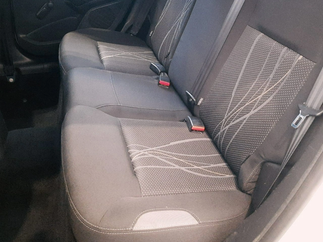 Peugeot 208 - Zdjęcie 25