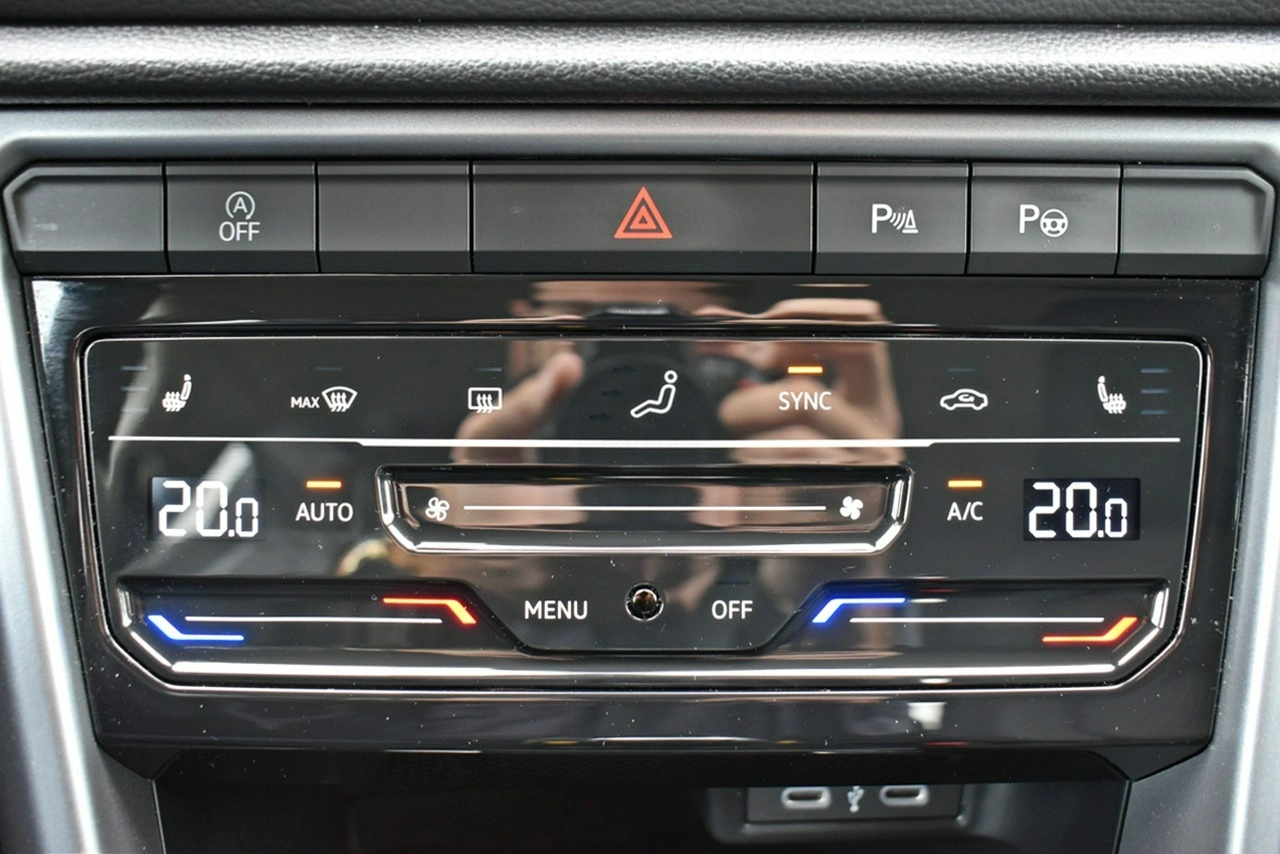 Volkswagen T-Roc - Zdjęcie 22