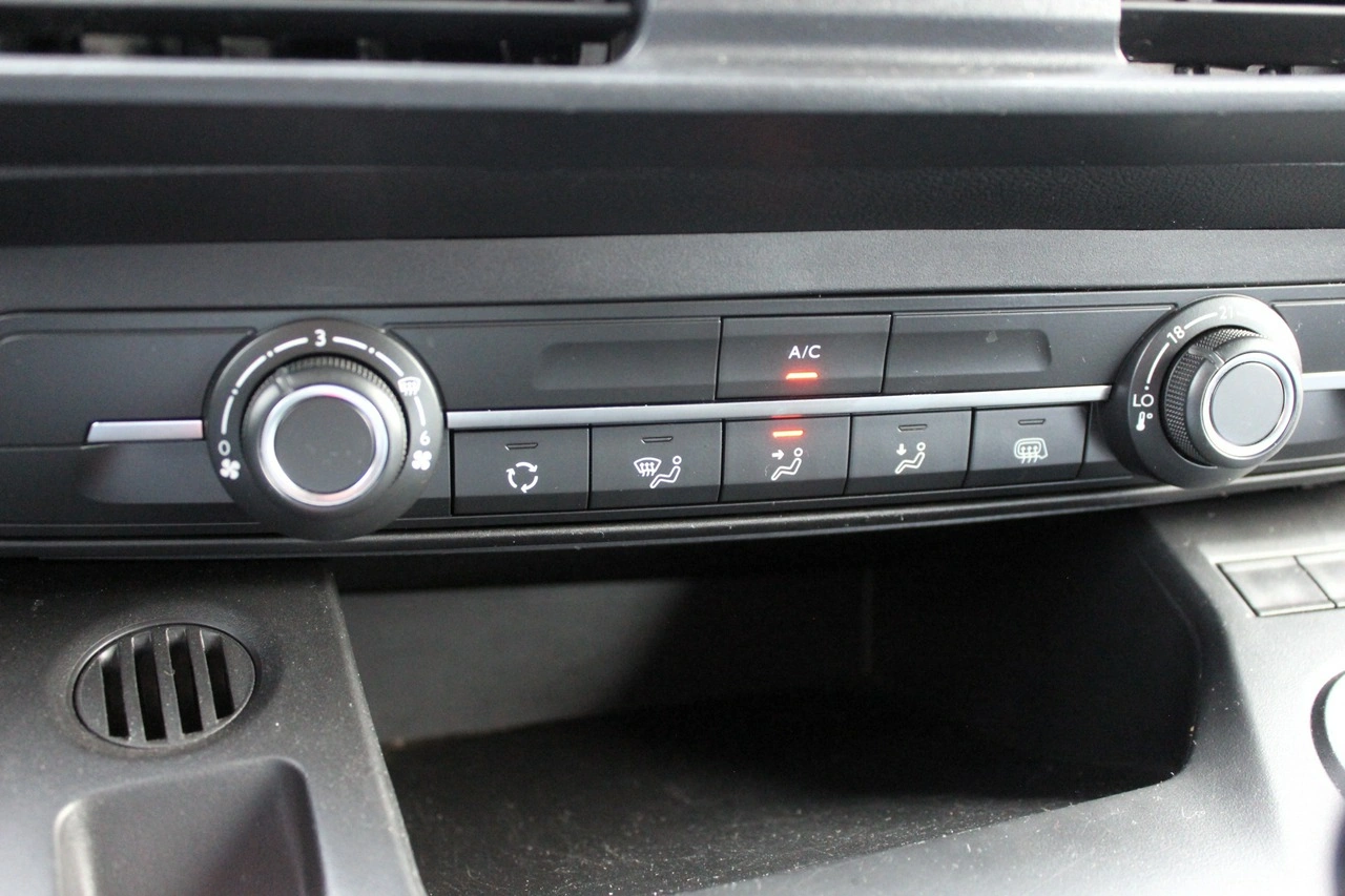 Peugeot Partner - Zdjęcie 17