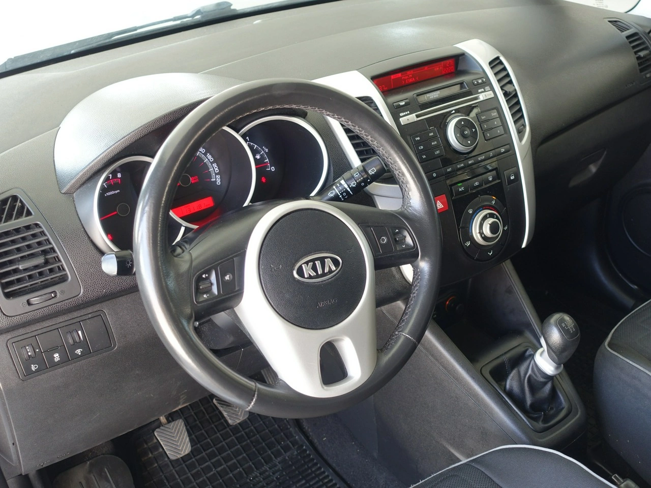 Kia Venga - Zdjęcie 11