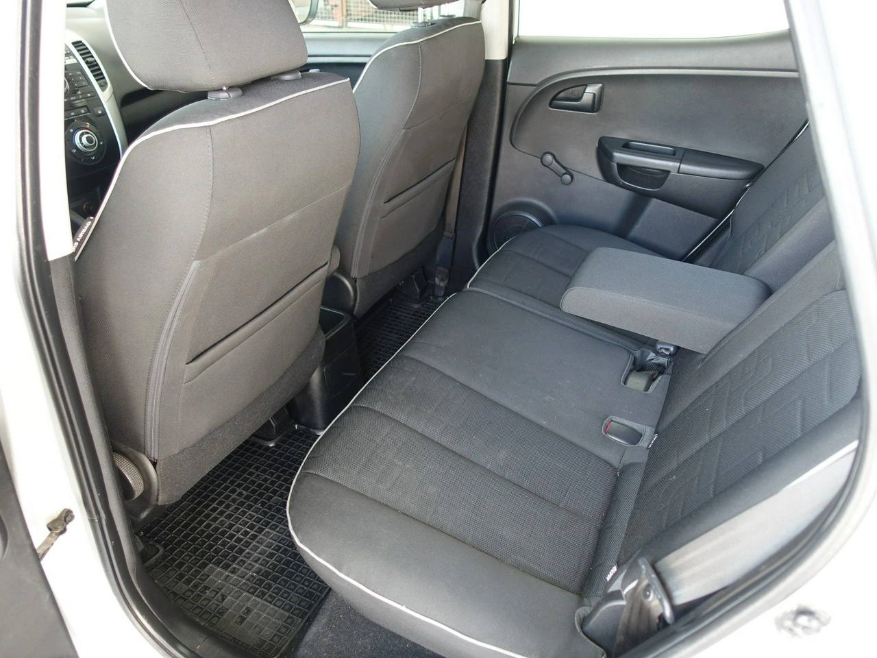 Kia Venga - Zdjęcie 13