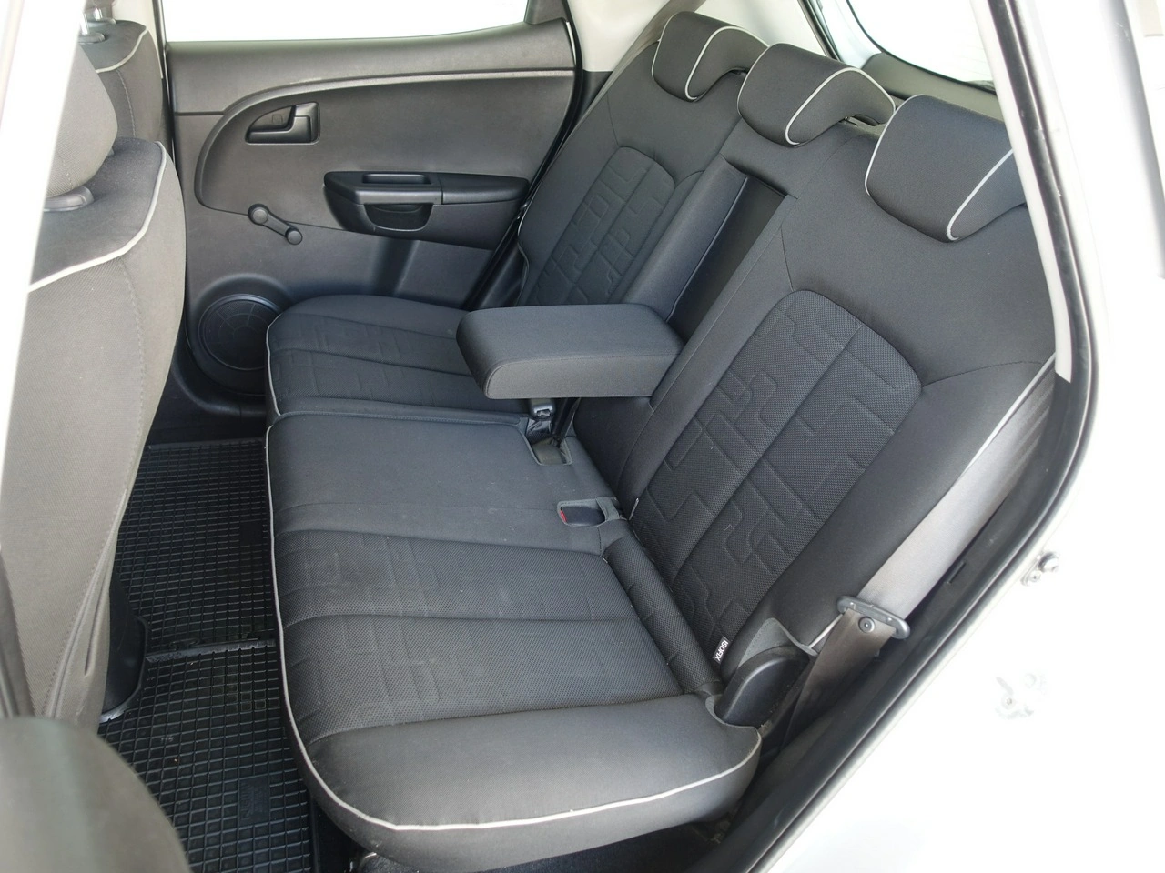 Kia Venga - Zdjęcie 14