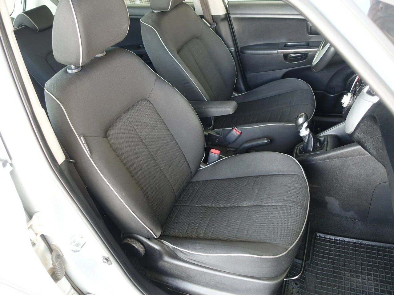 Kia Venga - Zdjęcie 17