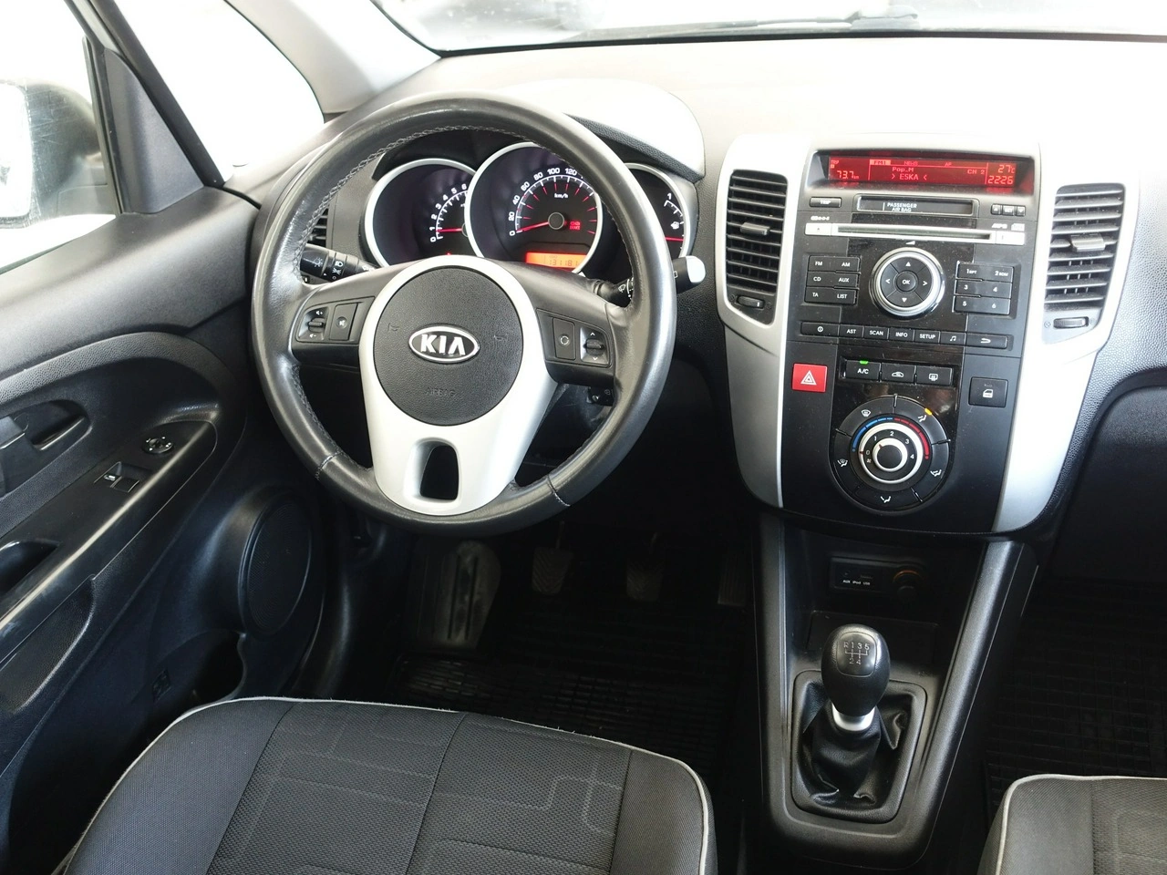 Kia Venga - Zdjęcie 18
