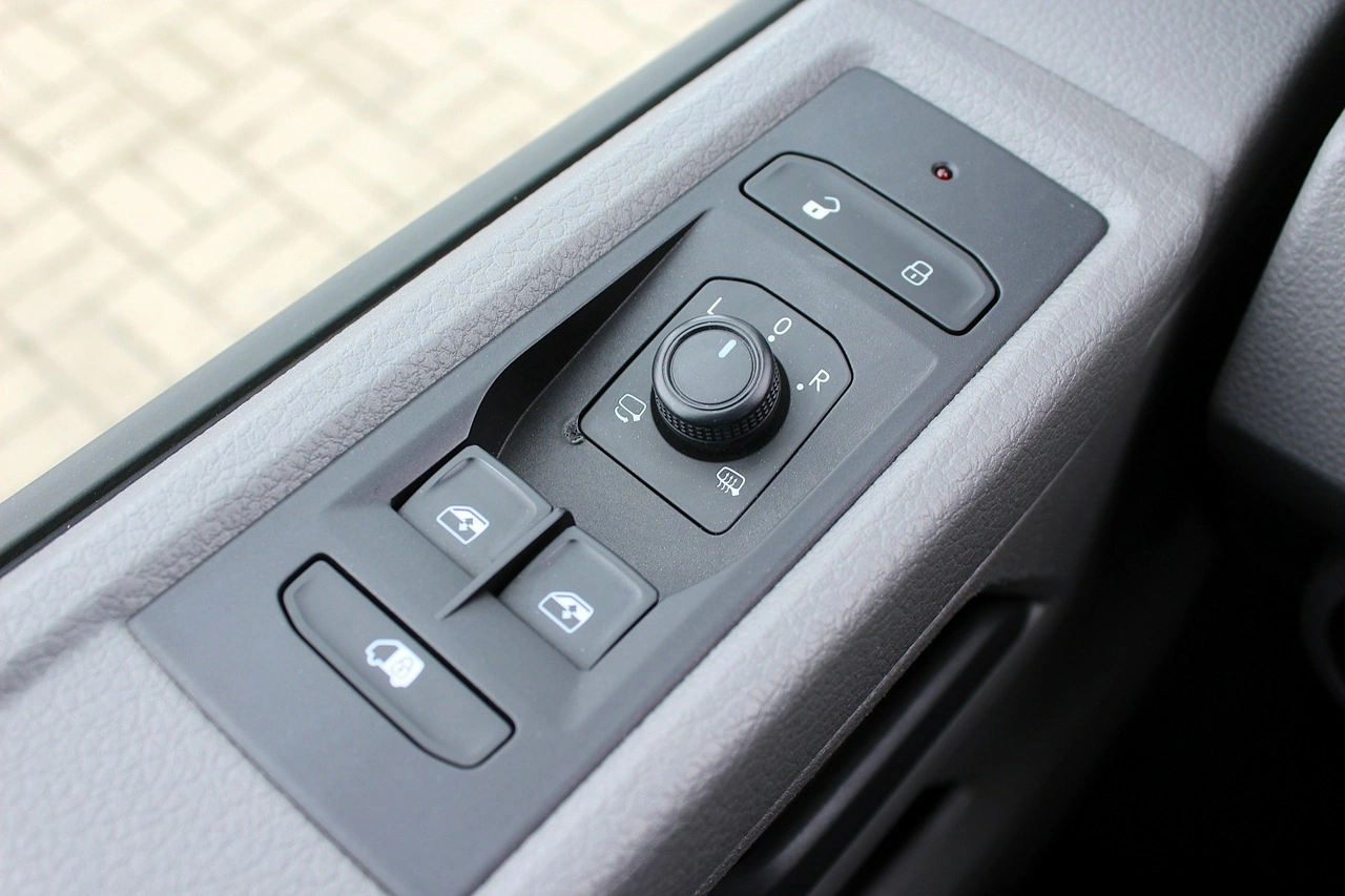 Volkswagen Transporter - Zdjęcie 19