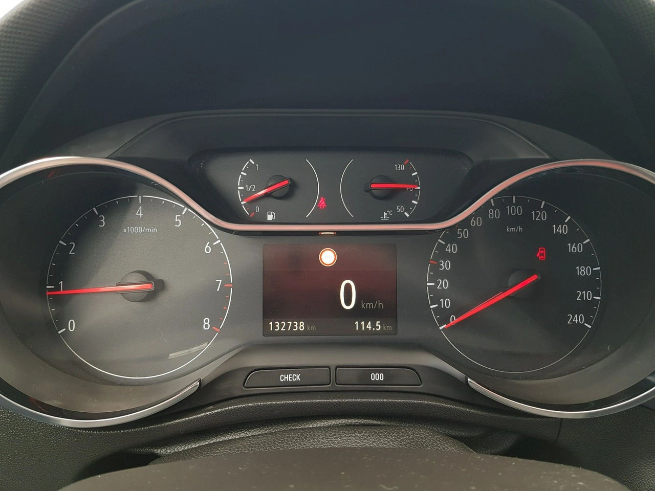 Opel Crossland X - Zdjęcie 22
