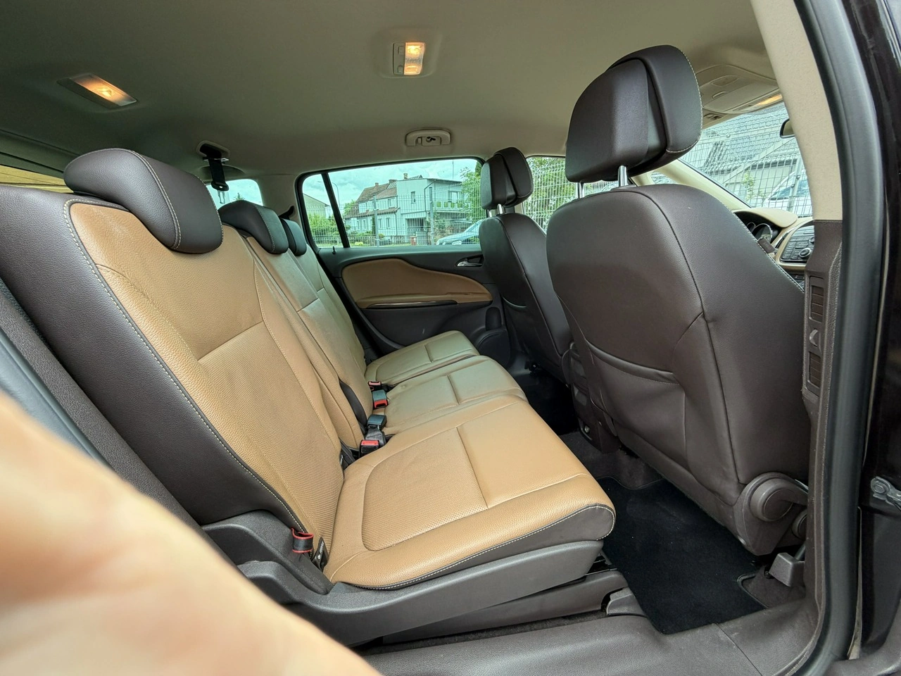 Opel Zafira - Zdjęcie 11