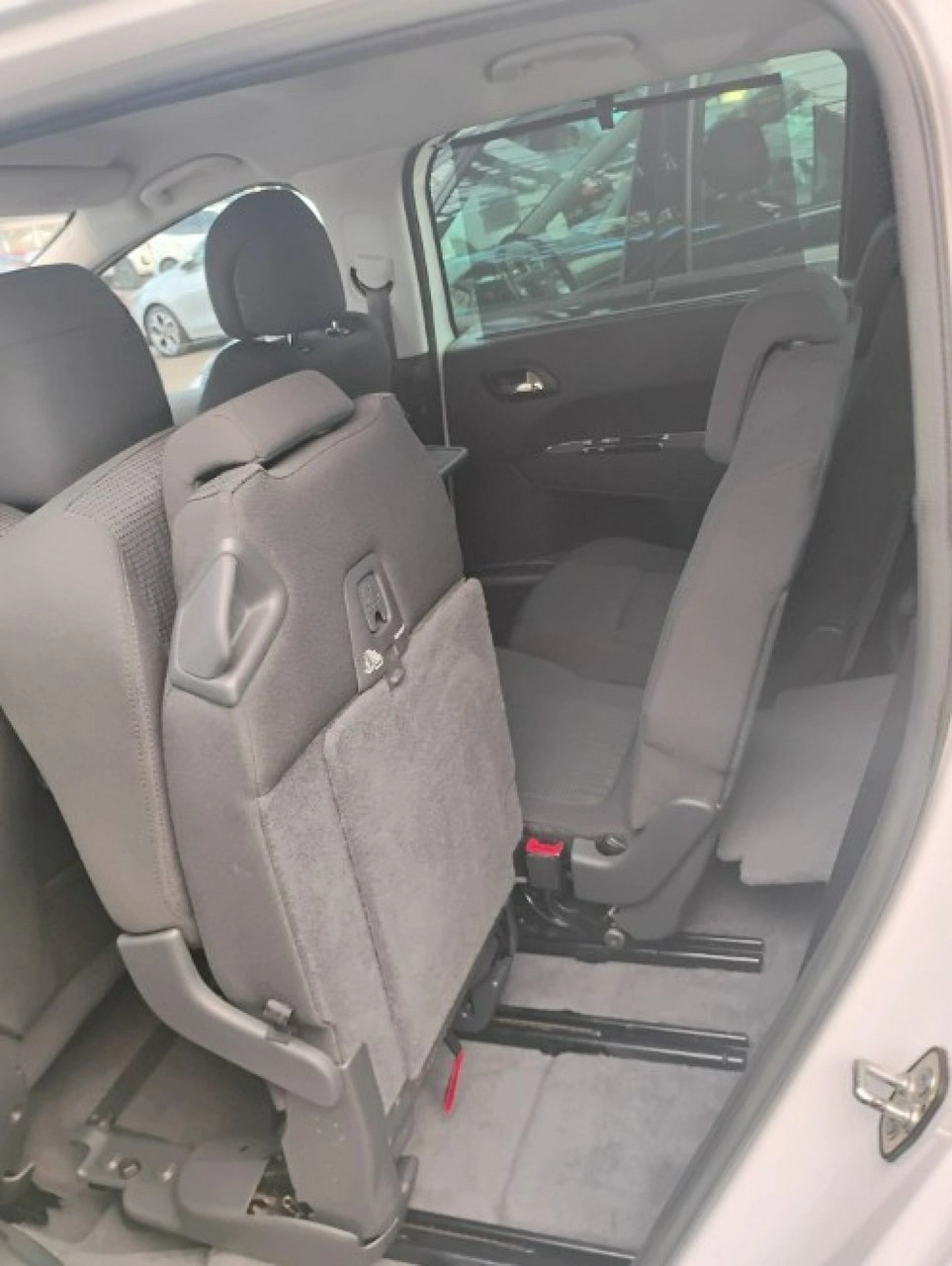 Peugeot 5008 - Zdjęcie 13