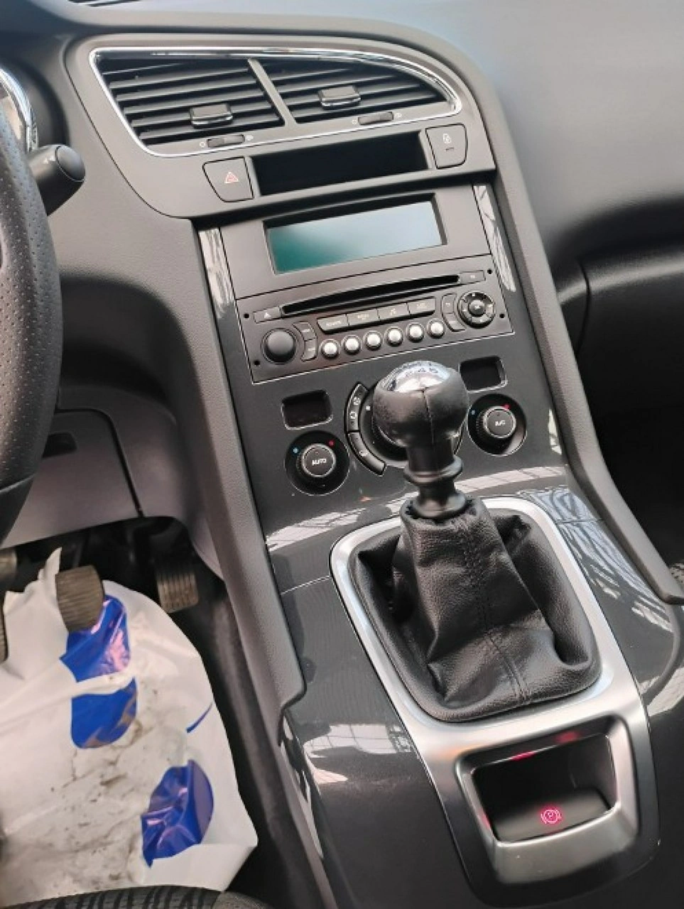 Peugeot 5008 - Zdjęcie 8