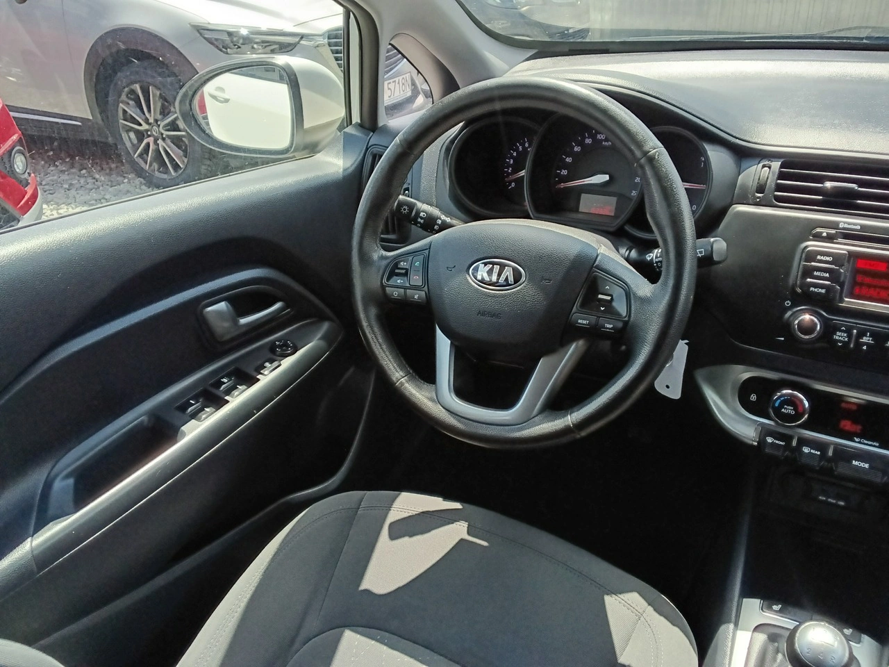 Kia Rio - Zdjęcie 13