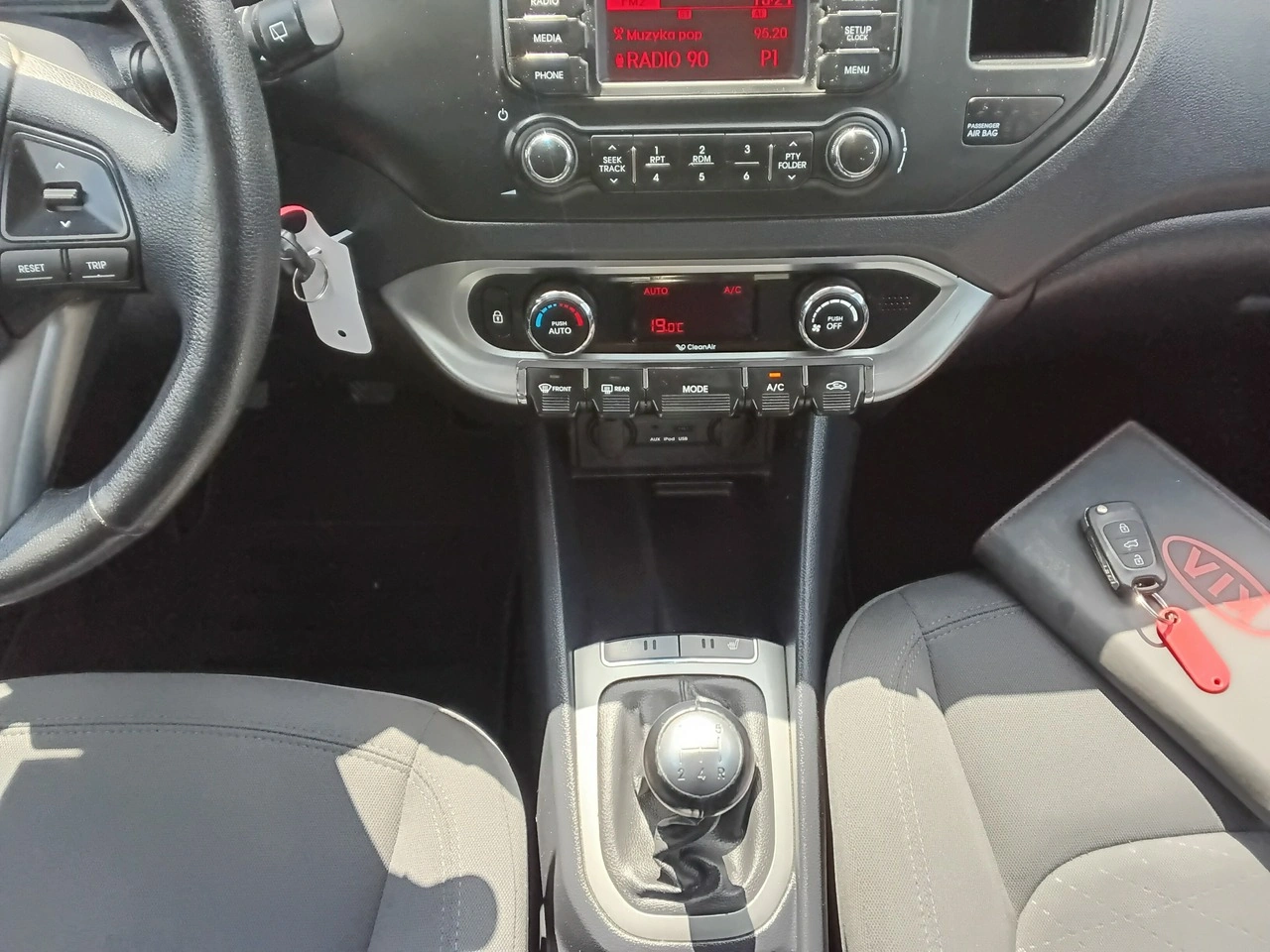 Kia Rio - Zdjęcie 15