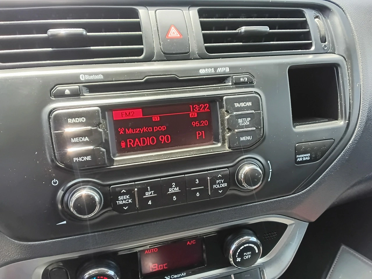 Kia Rio - Zdjęcie 17