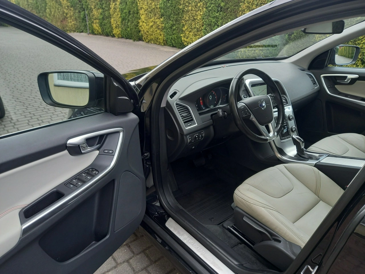 Volvo XC 60 - Zdjęcie 30
