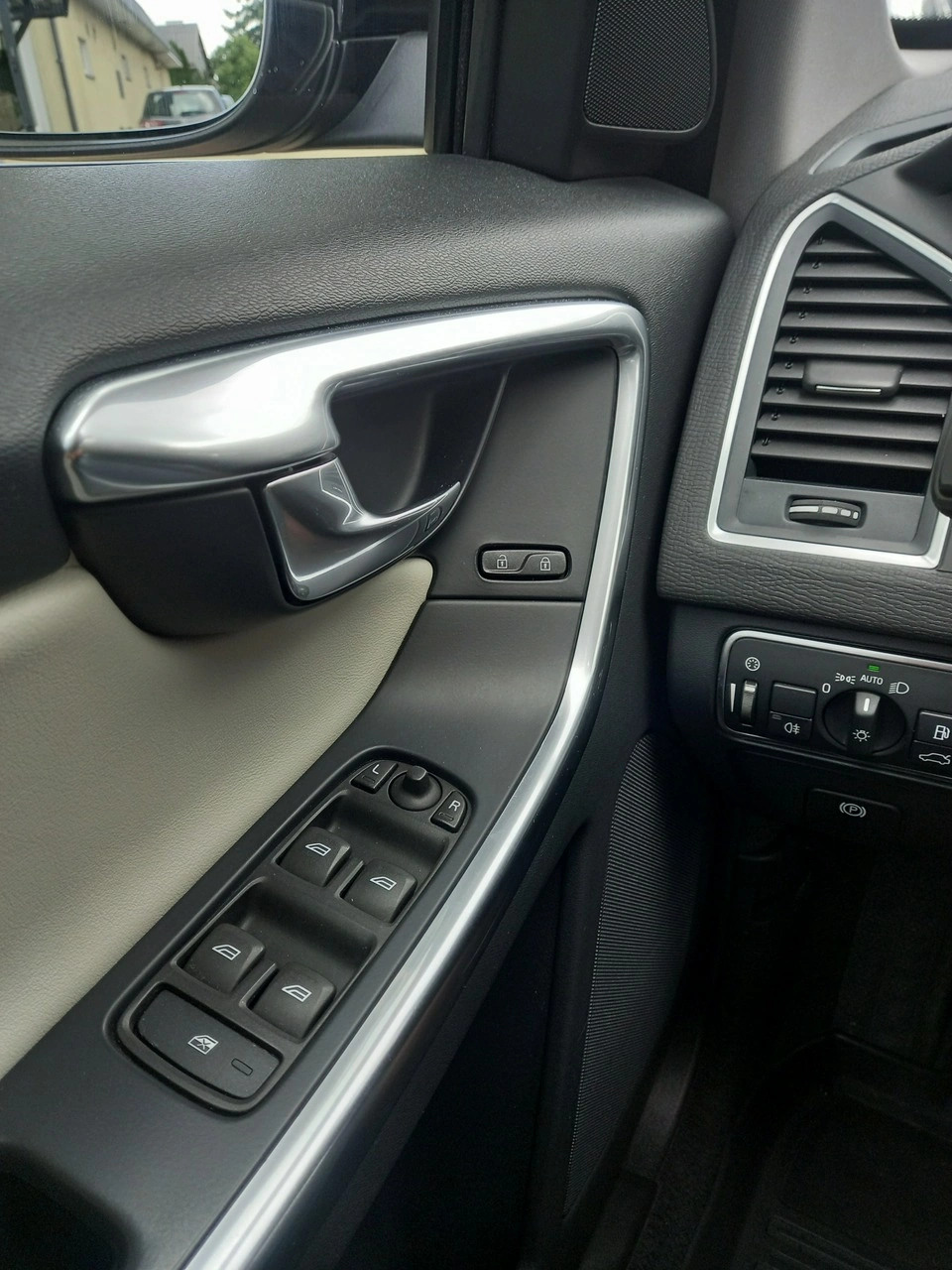 Volvo XC 60 - Zdjęcie 37