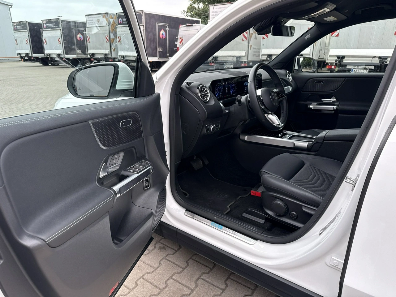 Mercedes EQB - Zdjęcie 9