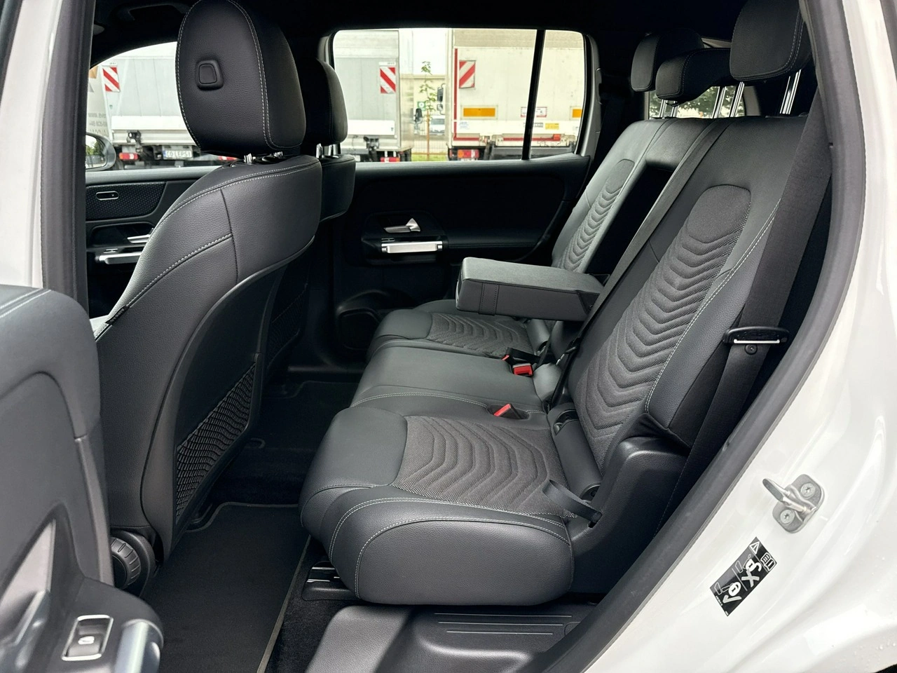 Mercedes EQB - Zdjęcie 14