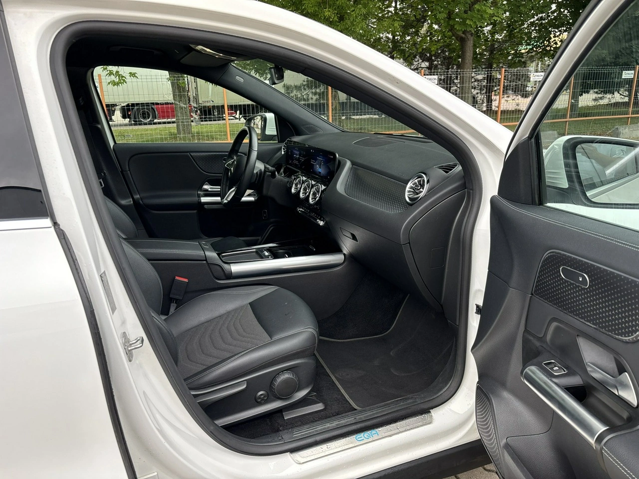 Mercedes EQA - Zdjęcie 14