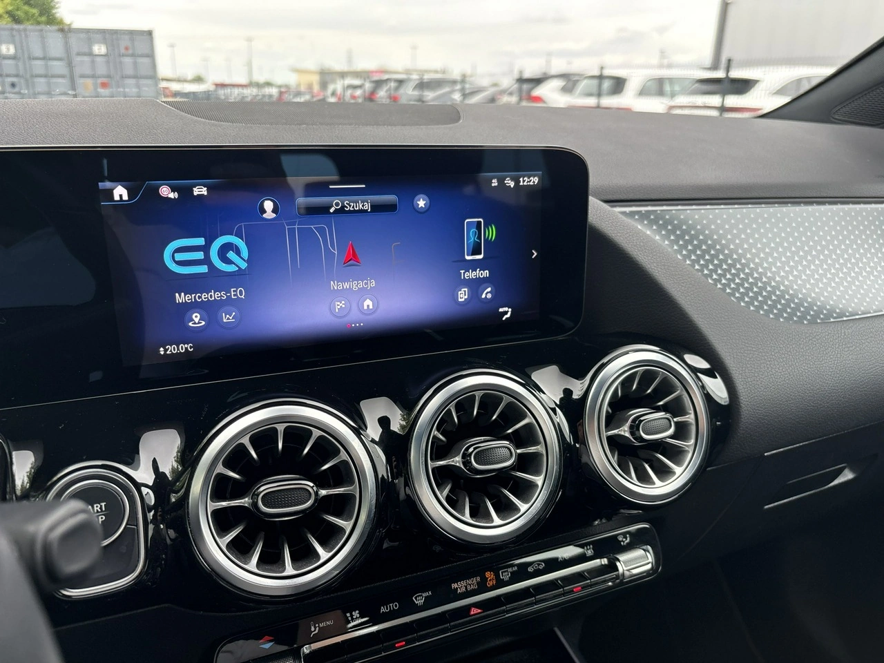Mercedes EQA - Zdjęcie 23