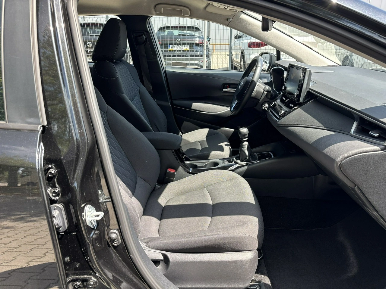 Toyota Corolla - Zdjęcie 17