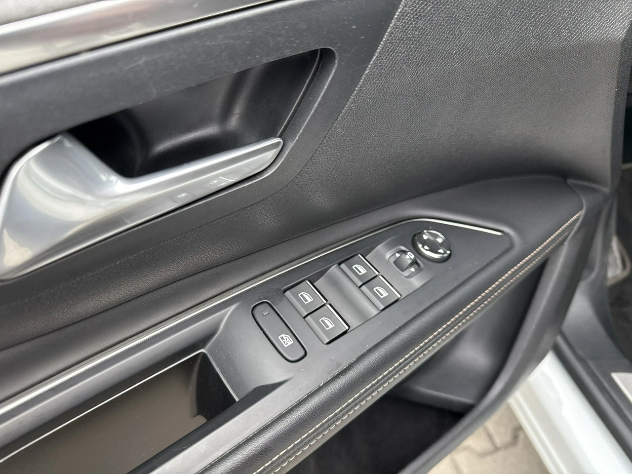 Peugeot 5008 - Zdjęcie 11