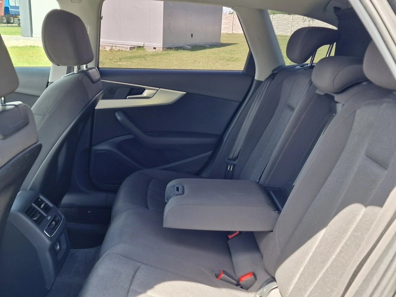 Audi A4 - Zdjęcie 17