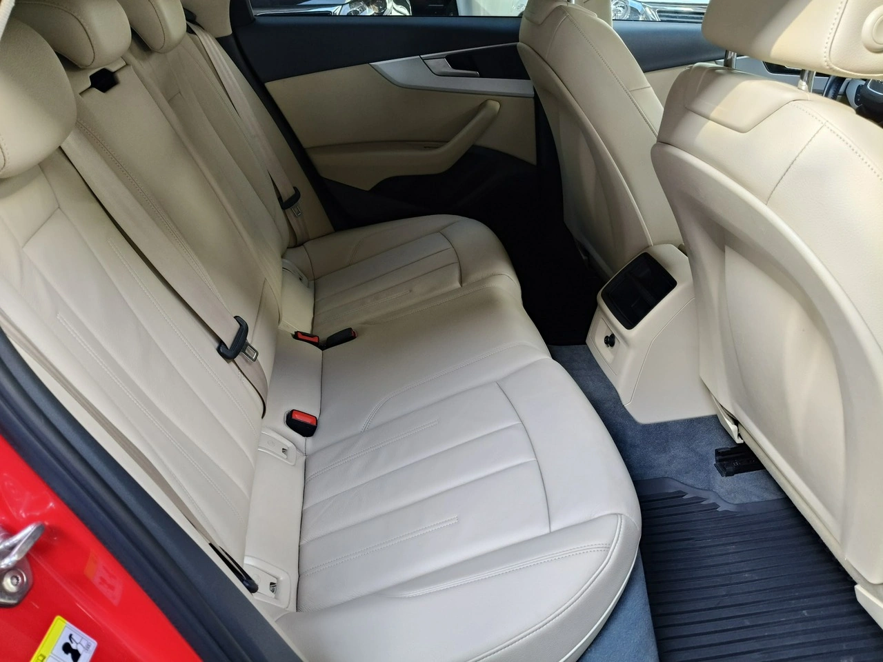 Audi A4 - Zdjęcie 15